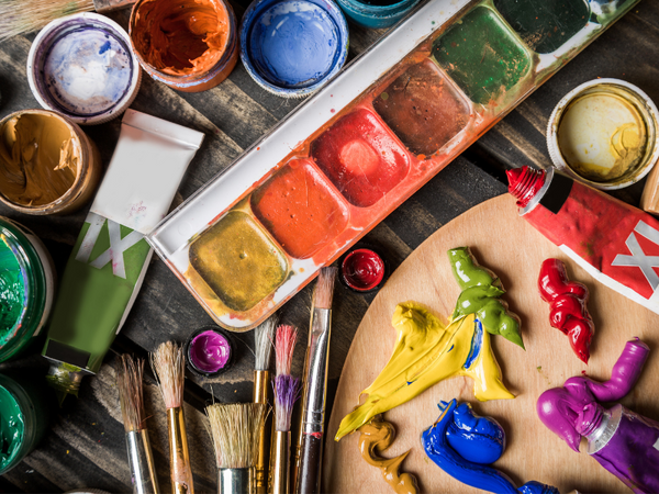 What makes the Ultimate Acrylic Painting Kit special?